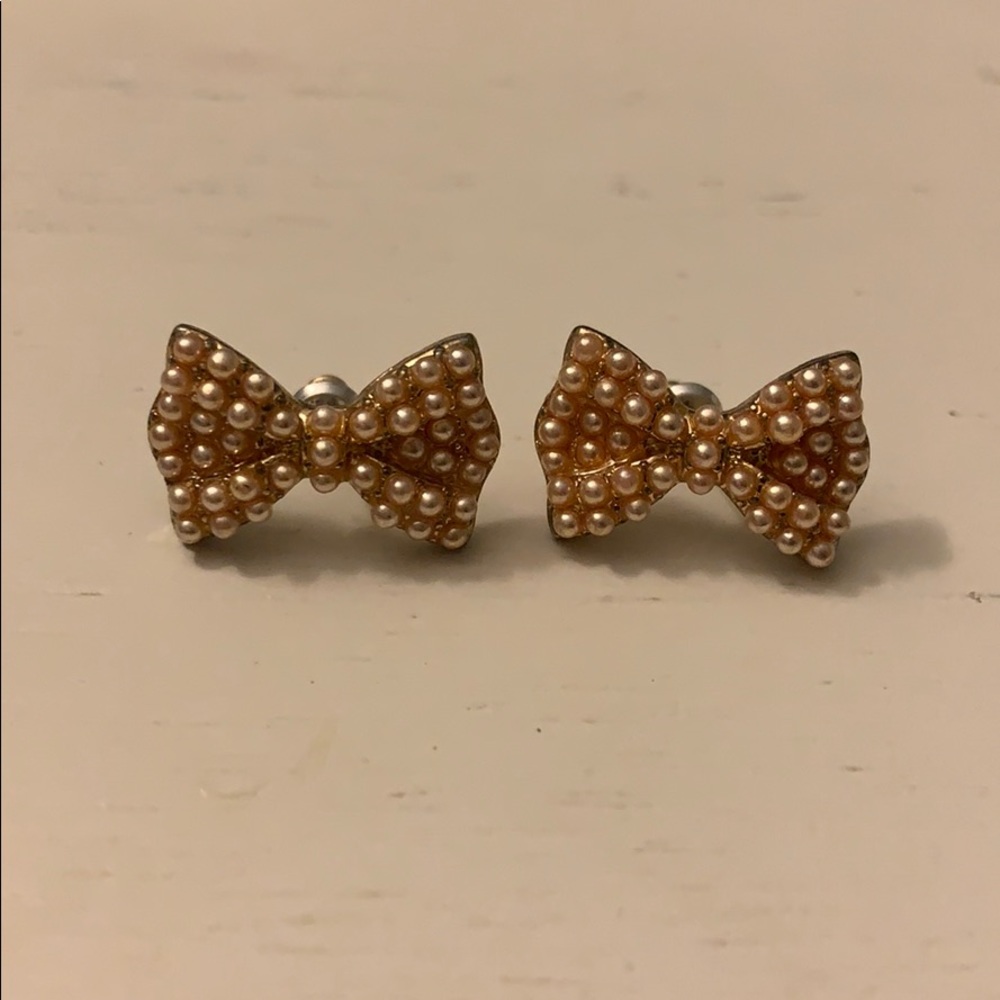 Bow earrings